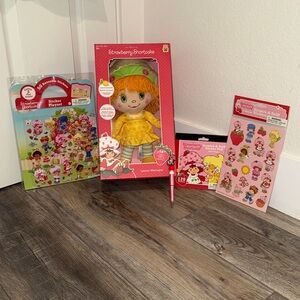 Strawberry Shortcake Bundle! Activities, Lemon Meringue doll, beaded pen!